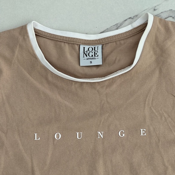 Lounge Set - Picture 3 of 7